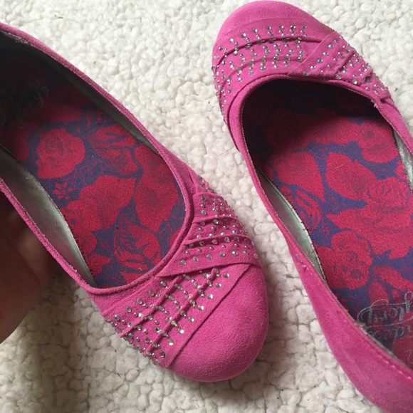 Faded Glory Pink Slip On Shoes - Picture 2 of 3